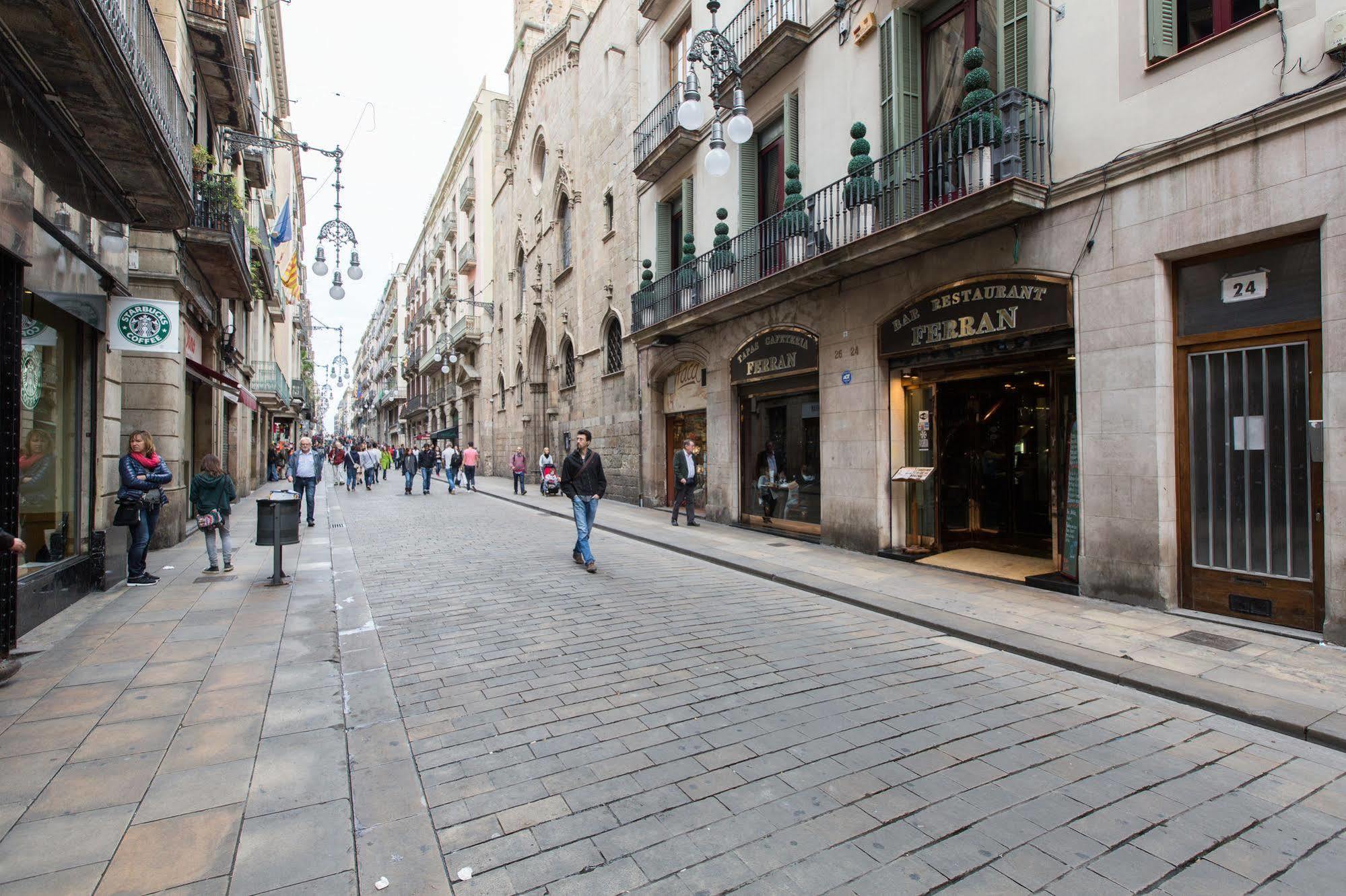 En Ferran By The Streets Barcelona Exterior foto